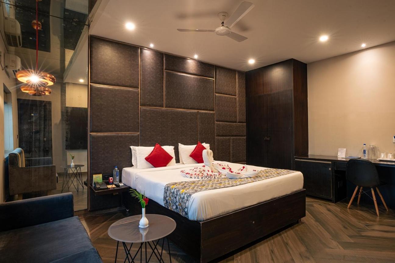 Hotel The Presidency Bhubaneswar Exterior foto