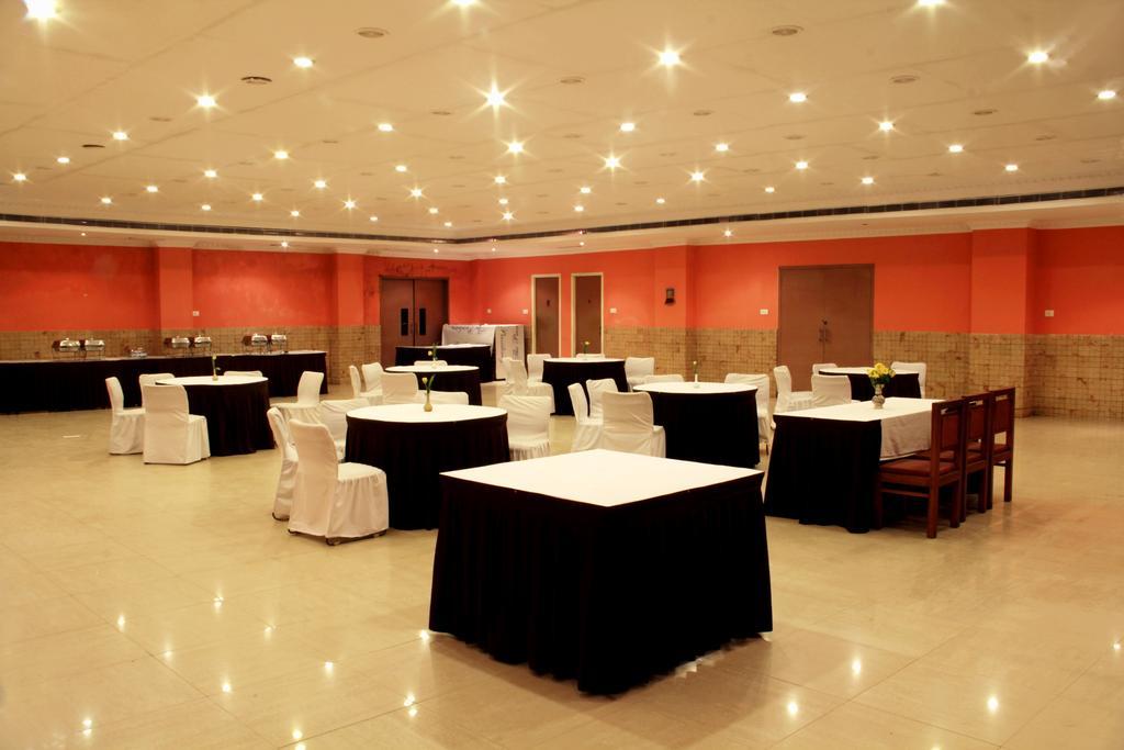 Hotel The Presidency Bhubaneswar Exterior foto