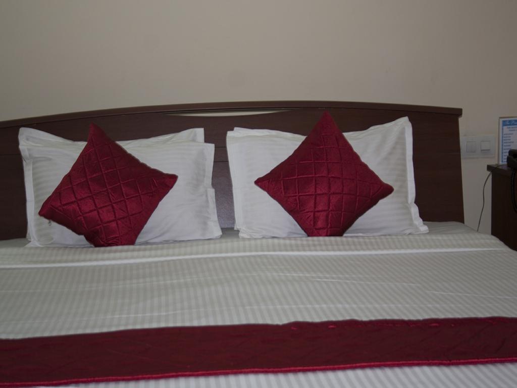 Hotel The Presidency Bhubaneswar Zimmer foto